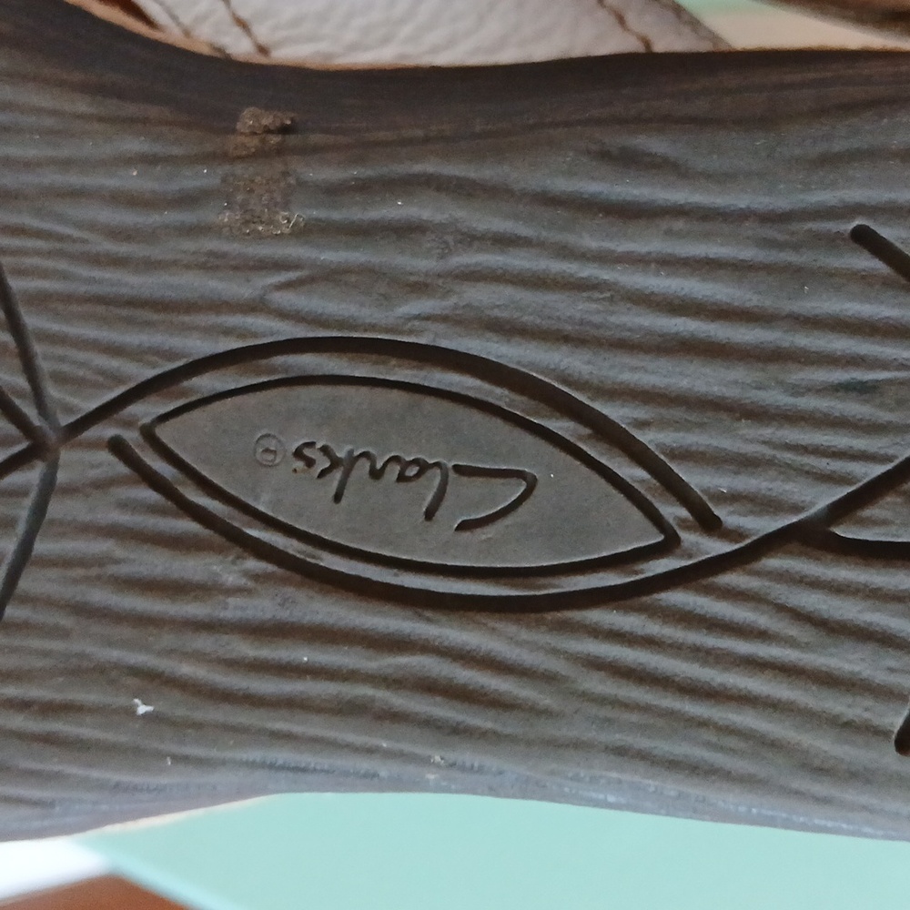 White Leather Clarks Artisan Sandals 8 And 1/2 - Picture 8 of 10